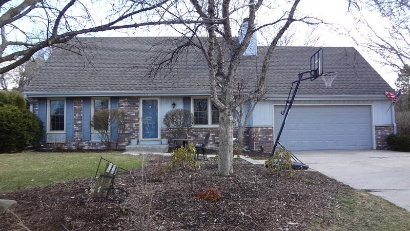 N81W18359 Tours Dr, Menomonee Falls, WI 53051