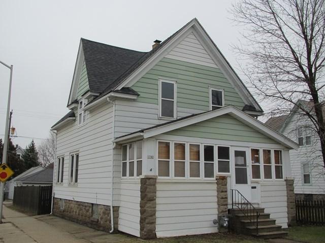1702 S 71st St, West Allis, WI 53214