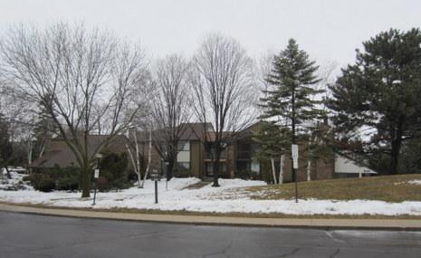 8643 N Servite Dr #214, Milwaukee, WI 53223