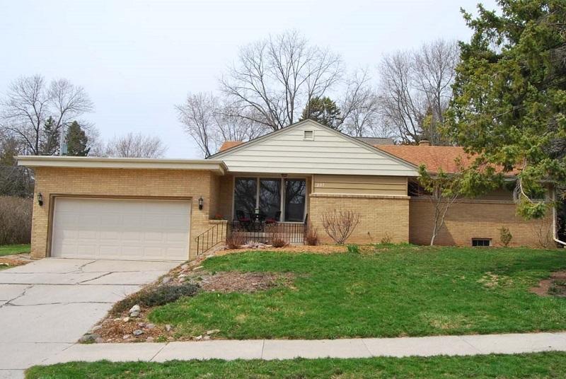 251 N Garfield Ave, Port Washington, WI 53074