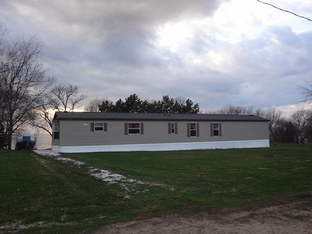 N3737 Harschs Beach Rd., Stockbridge, WI 53014