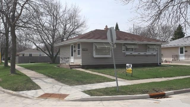 2503 81st St, Kenosha, WI 53143