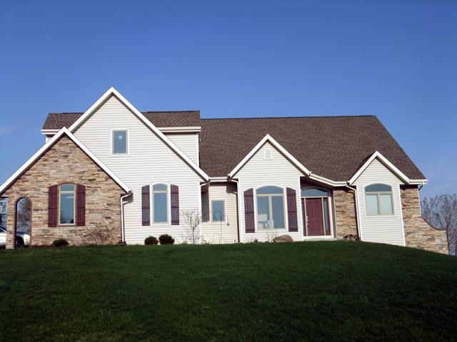 W256N4811 Inverness Dr, Lisbon, WI 53072
