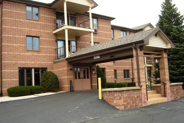 530 N Silverbrook Dr #237, West Bend, WI 53090