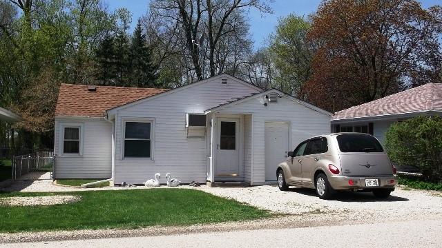 3020 Shore Dr, Burlington, WI 53105