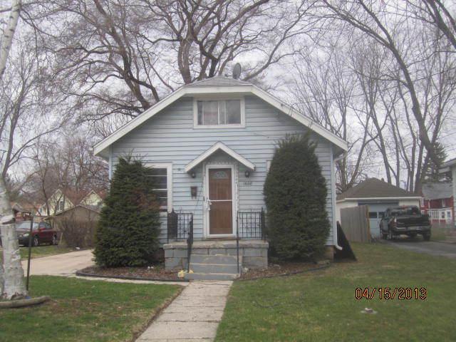 1608 Murray Ave., Waukesha, WI 53186