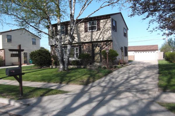 3301 Kennsington Square Rd., Sturtevant, WI 53177