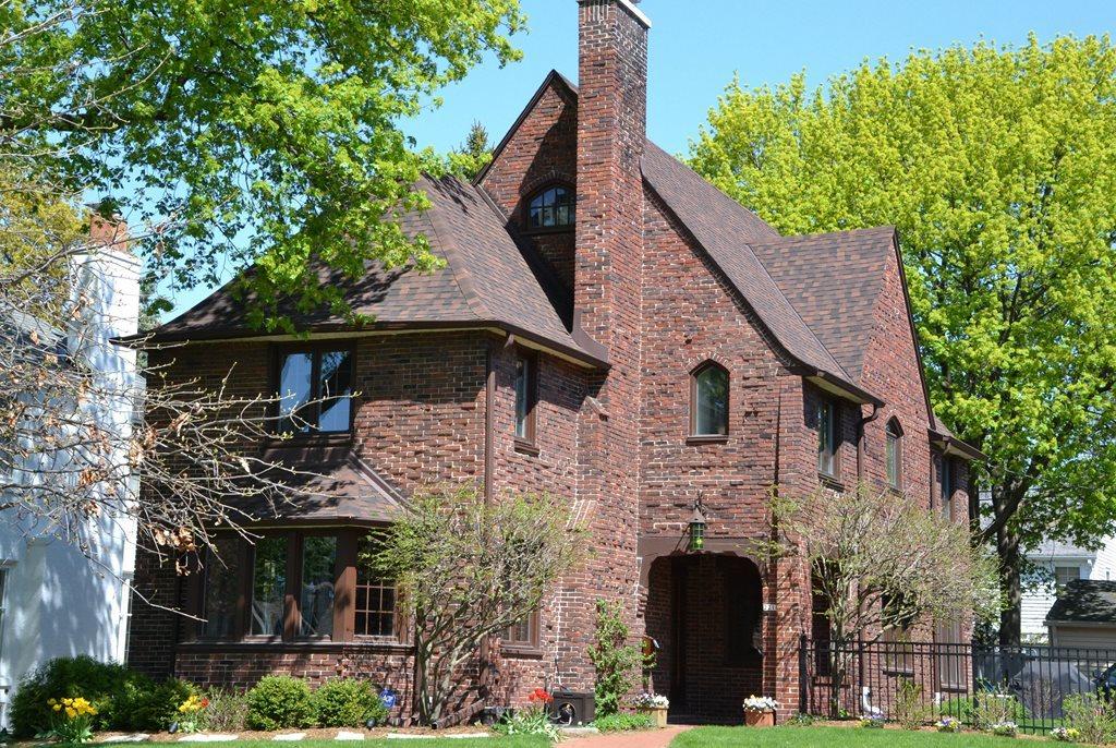 2218 E Kensington Blvd, Shorewood, WI 53211