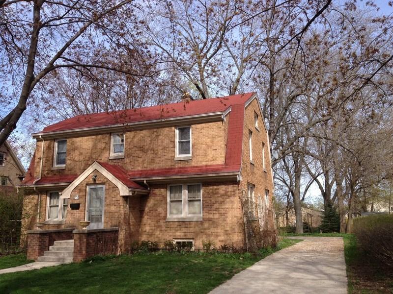 W65N548 St John Ave, Cedarburg, WI 53012