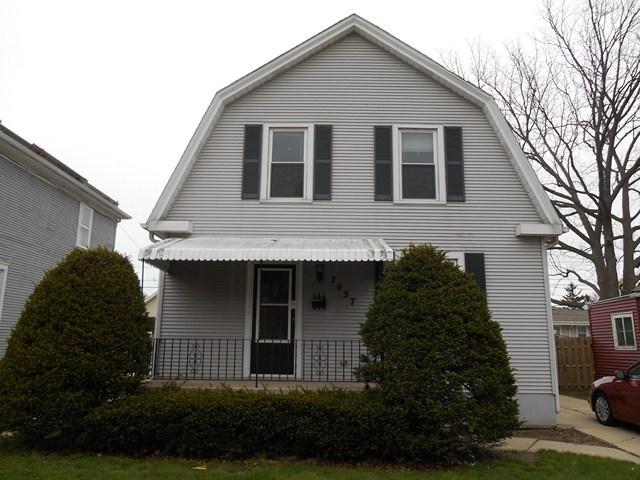 2037 Lasalle St, Racine, WI 53402