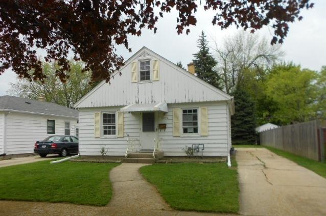 2423 West Lawn Ave, Racine, WI 53405