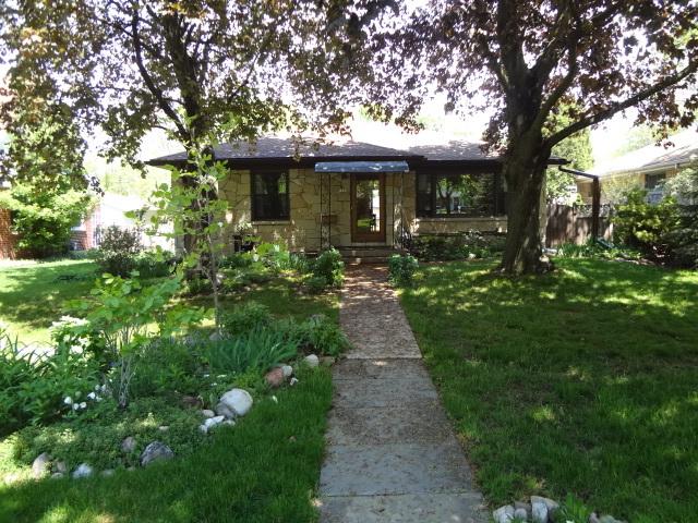 5706 N Milwaukee Riv #Pkwy, Glendale, WI 53209