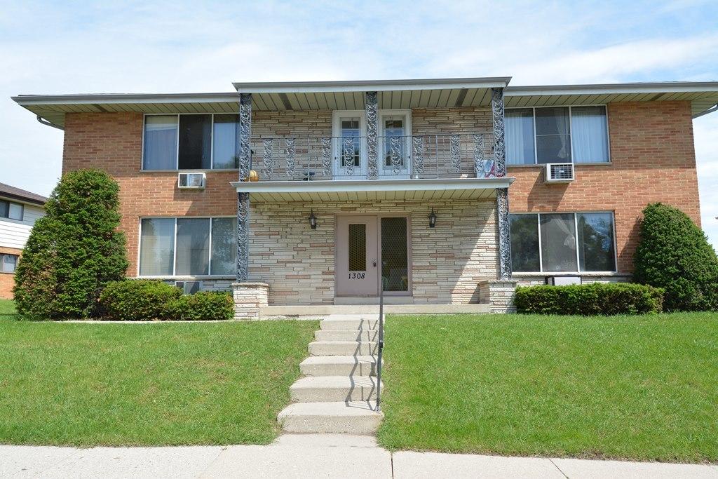 1308 Arcadian Ave., Waukesha, WI 53186