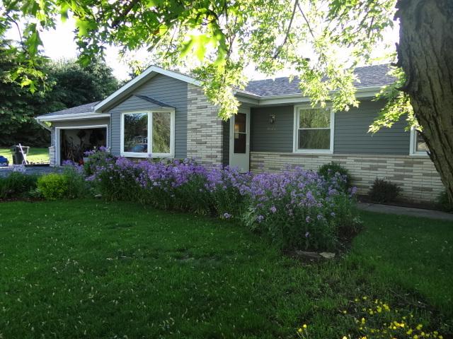 W283N6731 Meadowlark Ln, Merton, WI 53029