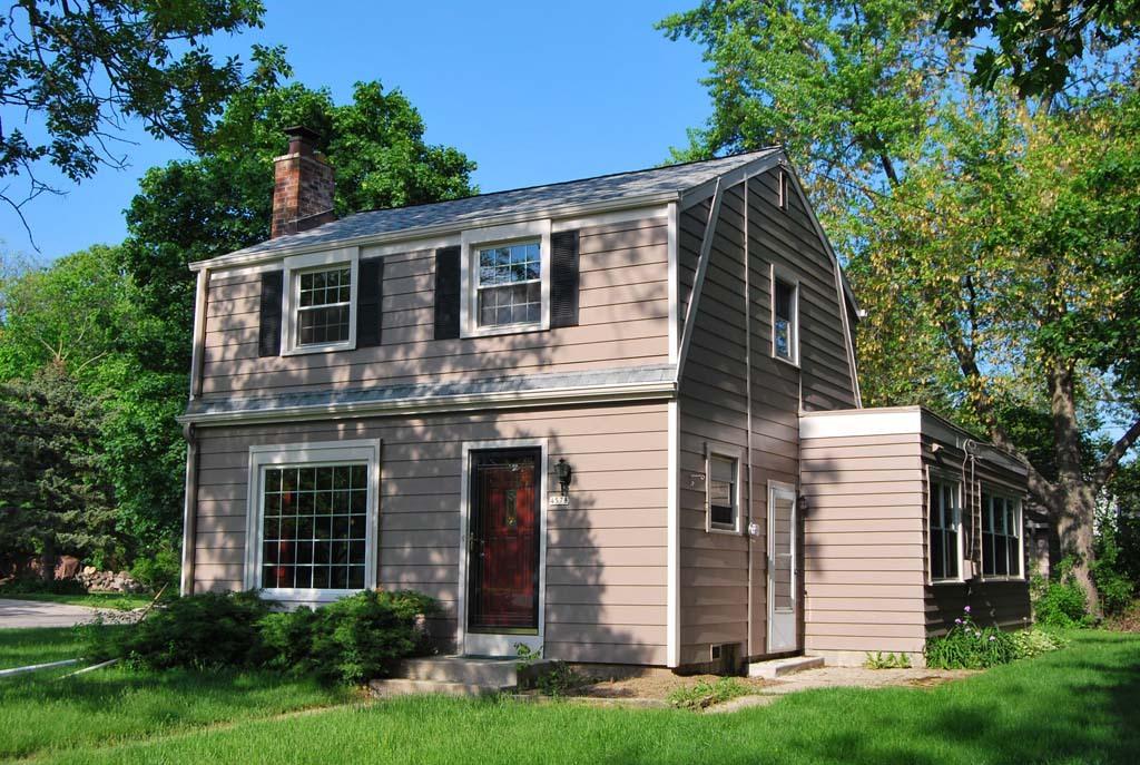 4578 N 106th St., Wauwatosa, WI 53225