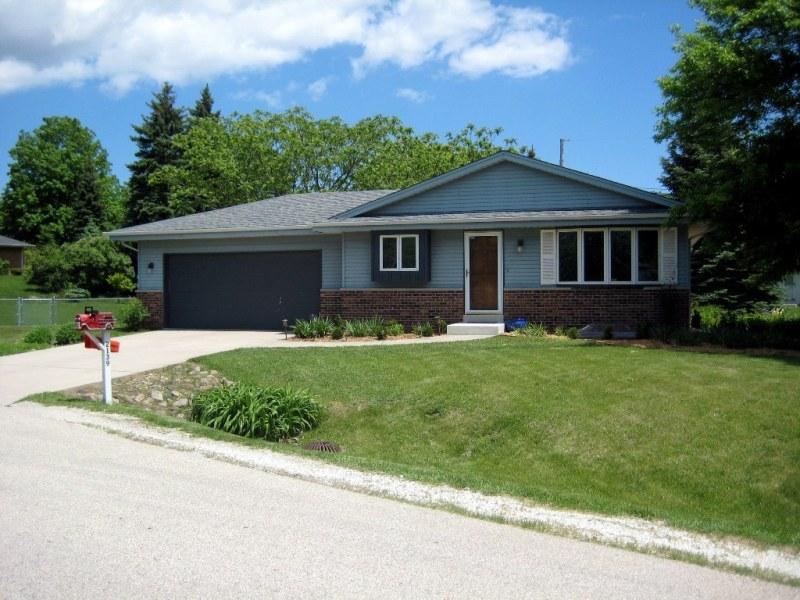 2139 Riviera Dr, Mount Pleasant, WI 53406