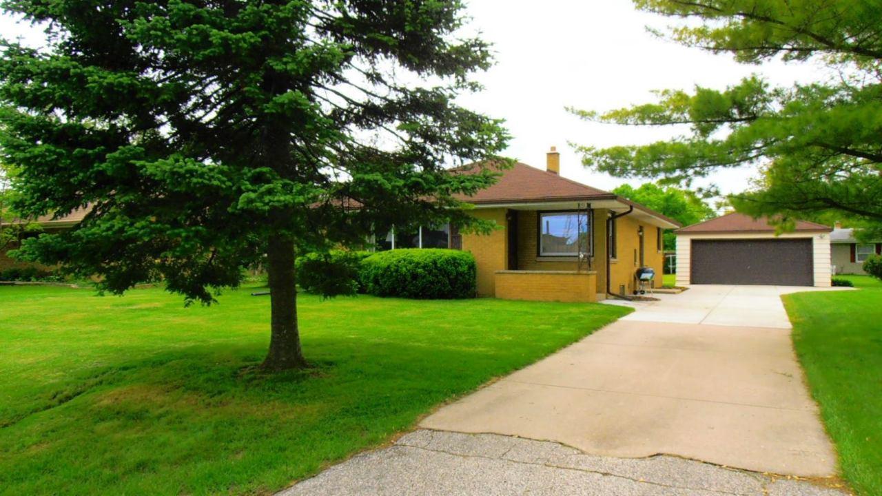 5285 S 110th St., Hales Corners, WI 53130
