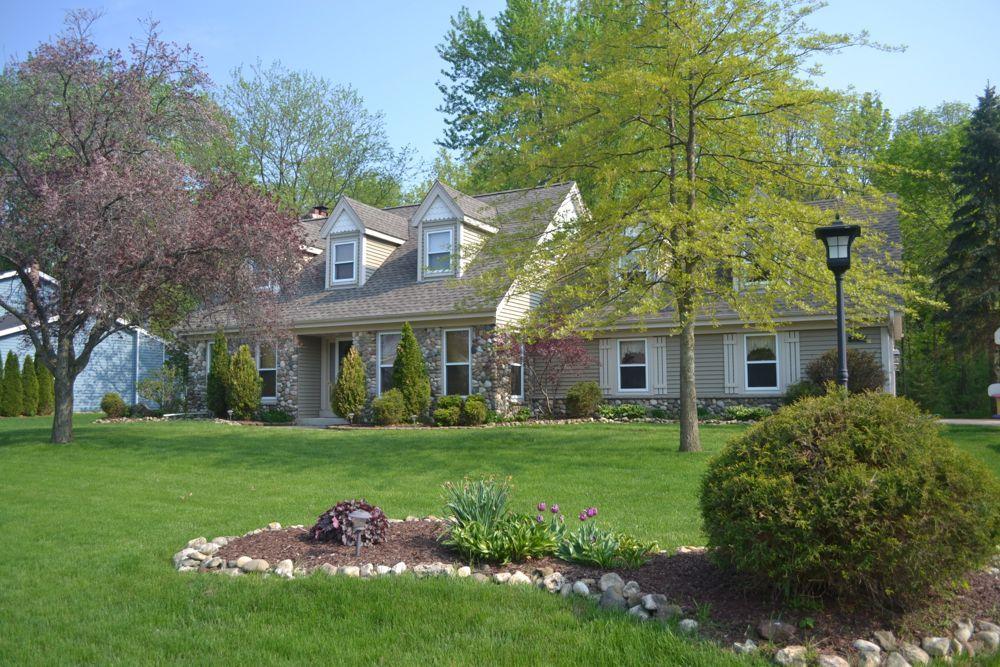 S105W20581 Valerie Dr, Muskego, WI 53150