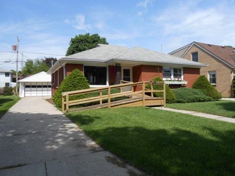 5491 N 13th St, Milwaukee, WI 53209