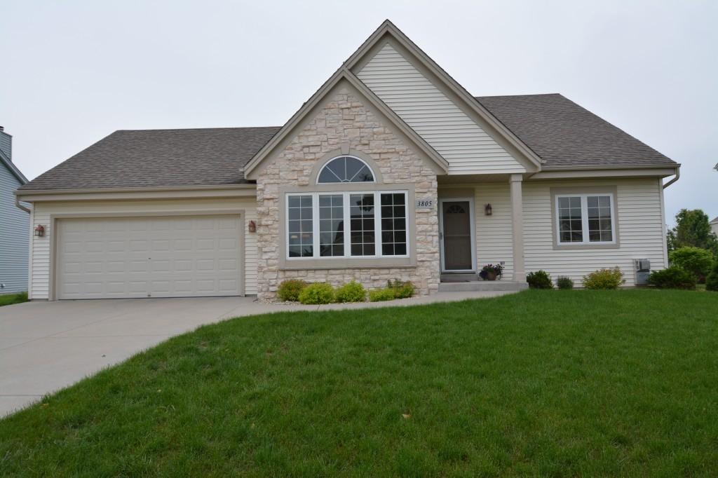 3805 Bayberry Dr, Waukesha, WI 53189