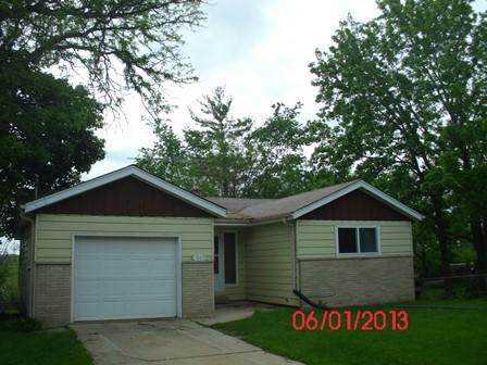 1007 Buena Vista, Waukesha, WI 53188