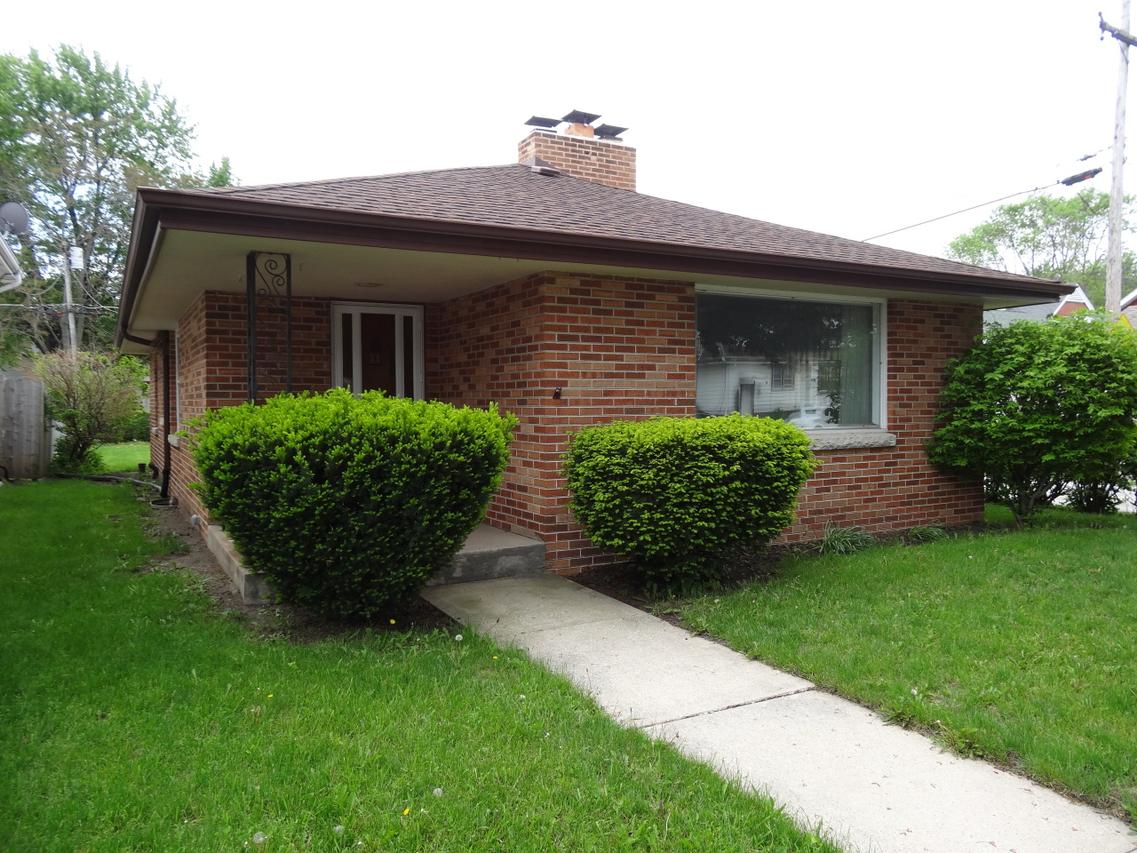 1115 Walton Ave, Racine, WI 53402