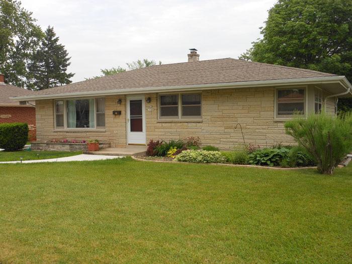N85W17385 Lee Pl, Menomonee Falls, WI 53051