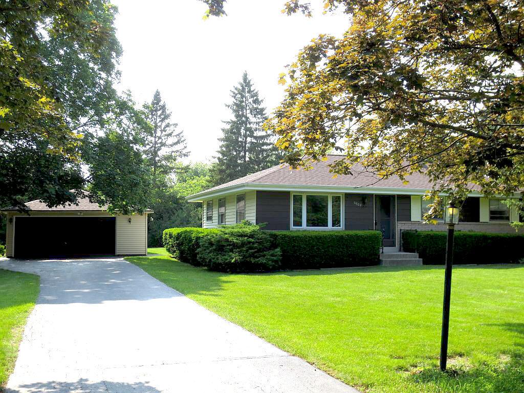 6869 S 111th St., Franklin, WI 53132