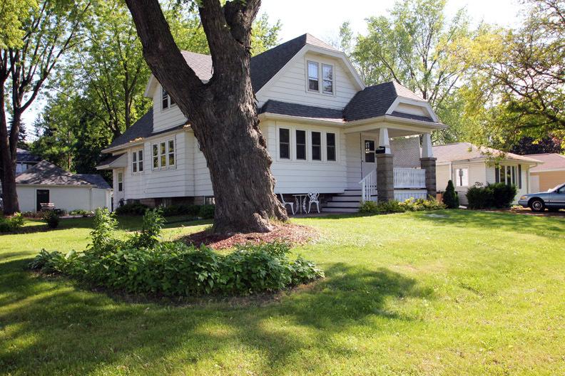 11001 W Copeland Ave, Hales Corners, WI 53130