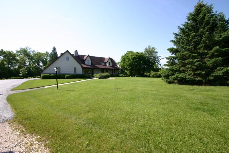 N51W22227 Lisbon Rd, Sussex, WI 53089