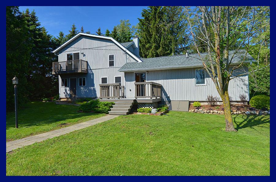 590 Decorah Rd, Trenton, WI 53095