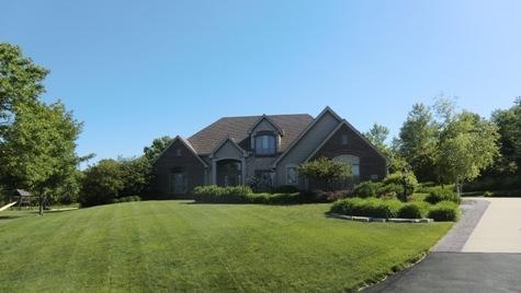 6318 Christopher Ct, Caledonia, WI 53402