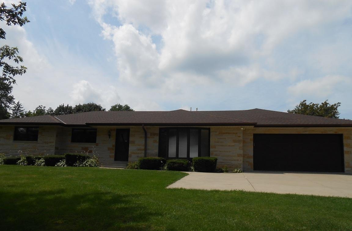 3935 Bradee Rd, Brookfield, WI 53005