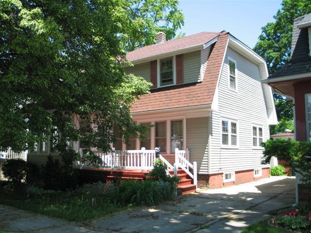 1649 Grange Ave, Racine, WI 53405