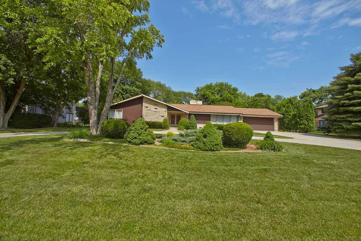 2180 Pilgrim Pkwy., Brookfield, WI 53122