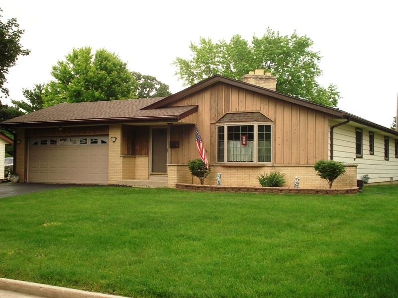 W244N6608 Grogan Dr, Sussex, WI 53089