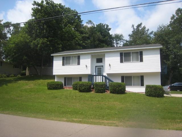 902 Indian Point, Twin Lakes, WI 53181