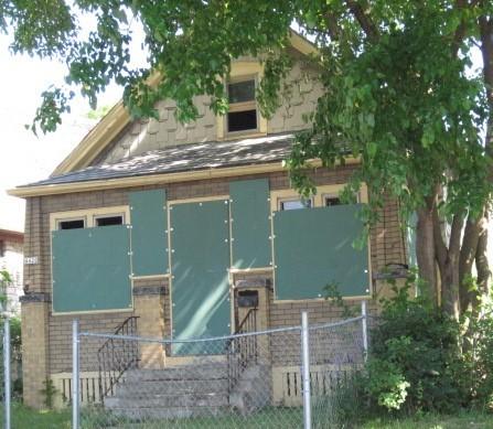 4420 W Garfield Ave, Milwaukee, WI 53208