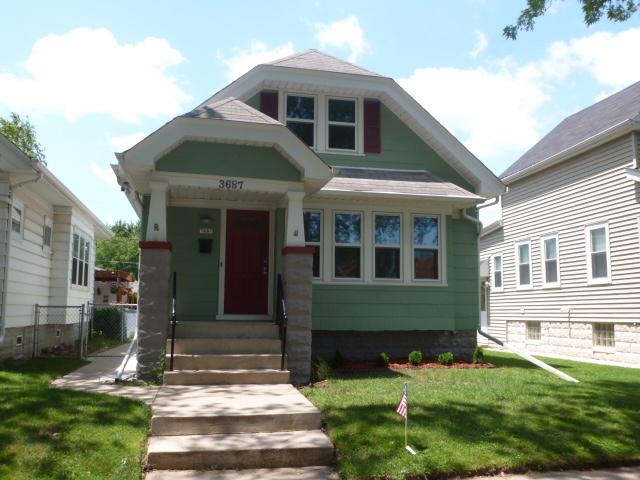 3687 S Ahmedi Ave, Saint Francis, WI 53235