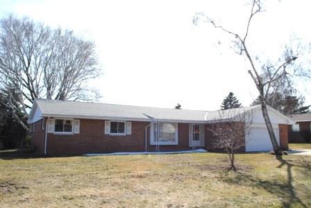 2201 W Apple Tree Rd, Glendale, WI 53209