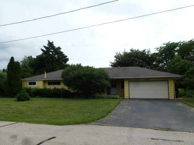 S23W22923 Orchard Ln, Waukesha, WI 53186