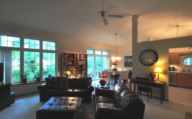 18935 Toldt Woods Dr #42, Brookfield, WI 53045