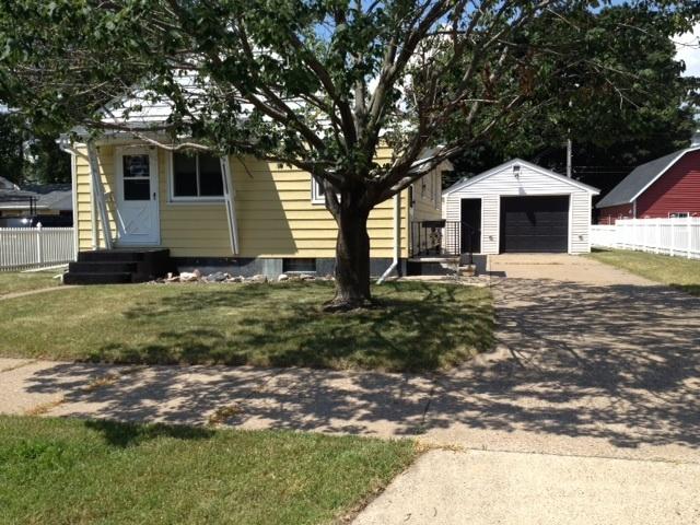 3016 S 23rd St, La Crosse, WI 54601