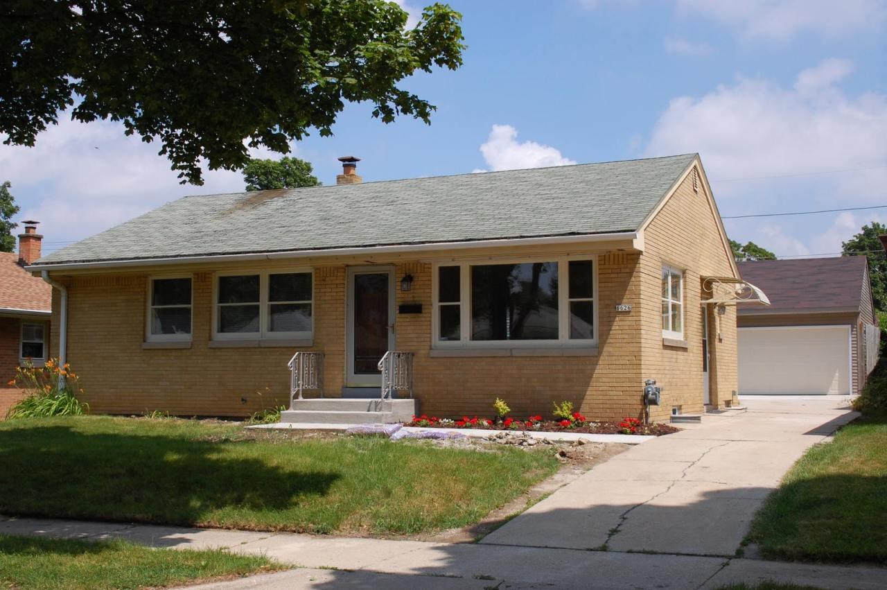 6626 W Dodge Pl., Milwaukee, WI 53220