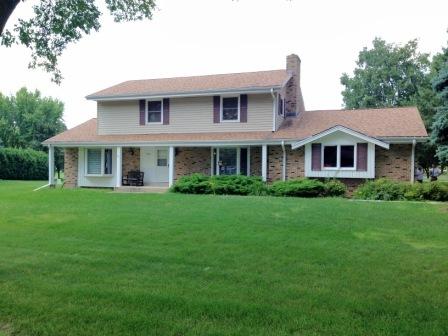 9225 N Bethanne Dr, Brown Deer, WI 53223