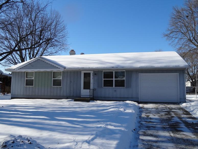 2832 S 29th Ct, La Crosse, WI 54601