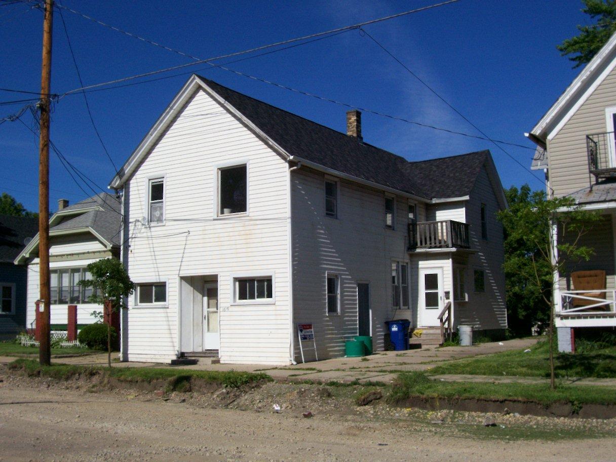 1619 Dr Martin Luther King Dr, Racine, WI 53404