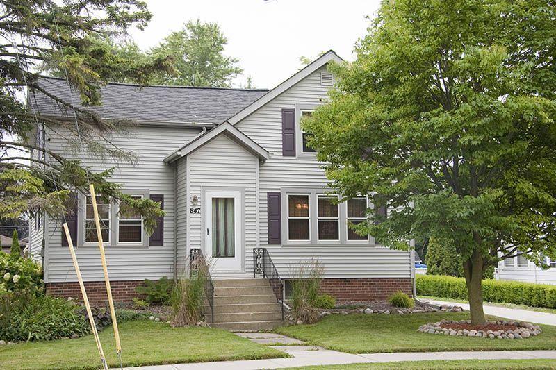 847 Center Ave, Oostburg, WI 53070