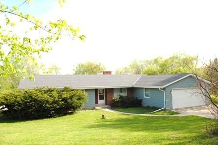 S37W22245 Crestview Dr., Waukesha, WI 53189
