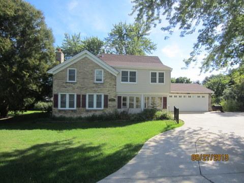 6944 N Range Line Rd, Glendale, WI 53209